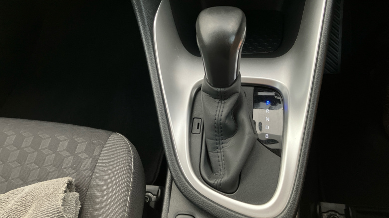 Toyota Yaris 1.5 Hybrid Design 5dr CVT Hybrid Hatchback